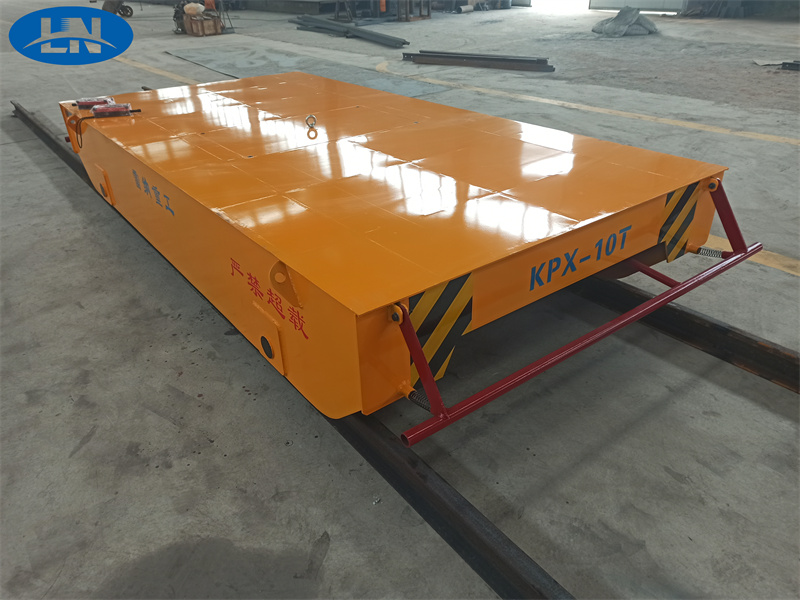 Tá tús á chur amárach