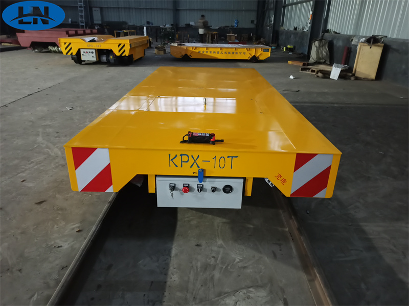 Tá tús á chur amárach le hobair.