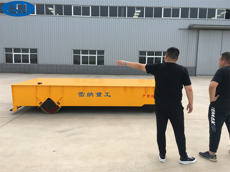 Tá tús á chur amárach le hobair